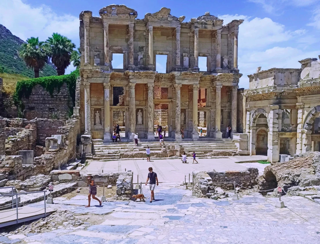 Ciudad Antigua de Éfeso, Biblioteca de Celso